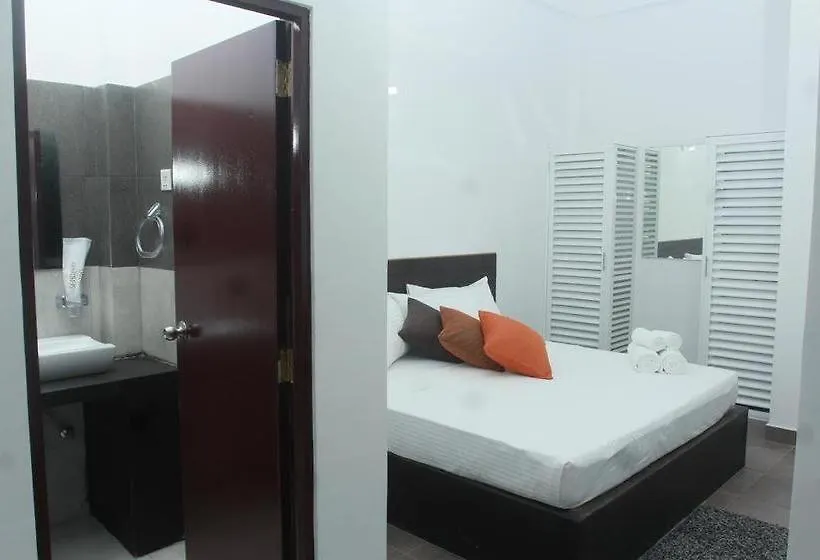 ***  Kings Gate Airport Transit Hotel Katunayake Sri Lanka